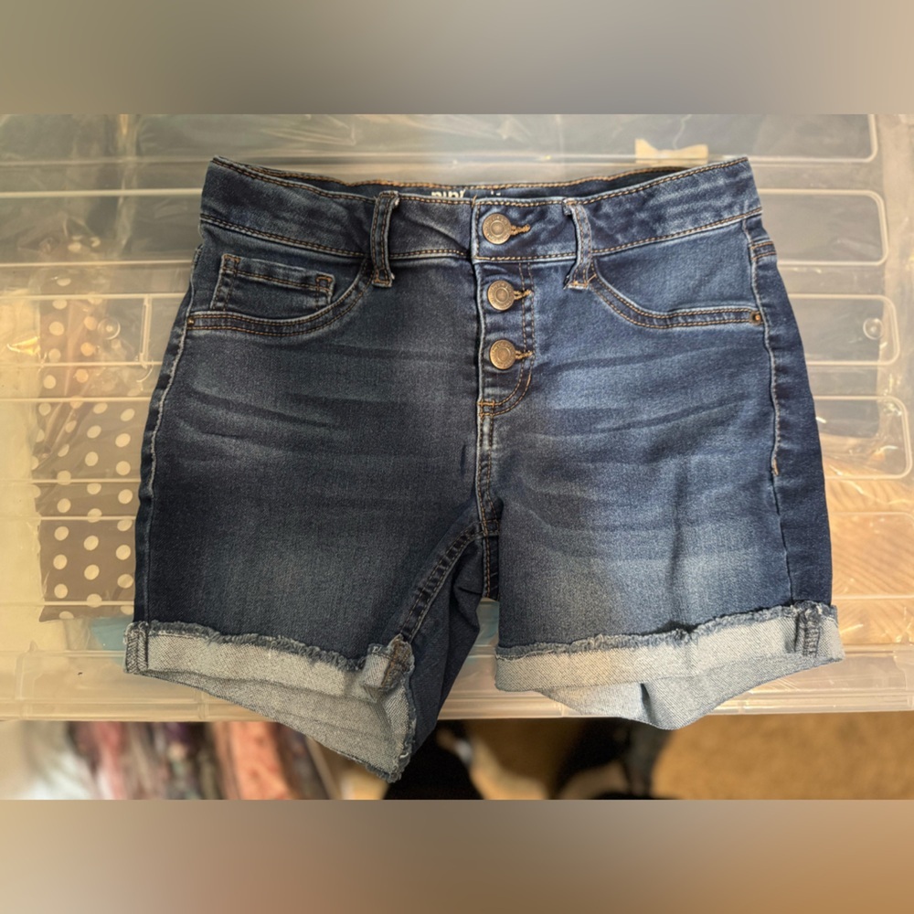 Stylish Denim Shorts with Button Detail